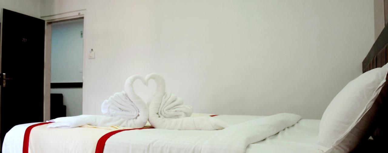 Hotel Shawrya The Grand Madikeri Ngoại thất bức ảnh