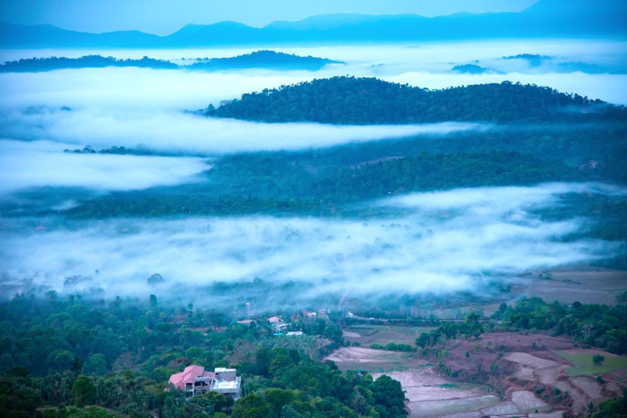 Hotel Shawrya The Grand Madikeri Ngoại thất bức ảnh